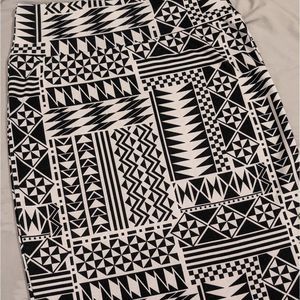 LuLaRoe Cassie Black/White Aztec Pencil Skirt